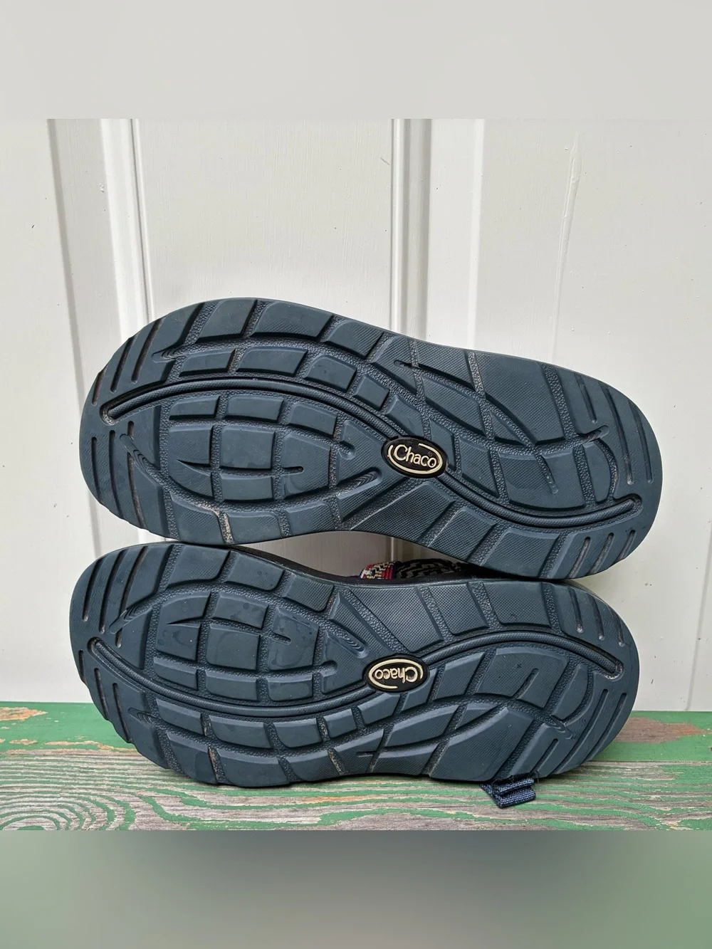 Chaco Womens Z/2 Classic Sandals Sz 9 Red Navy Yellow Strappy Summer Vacation